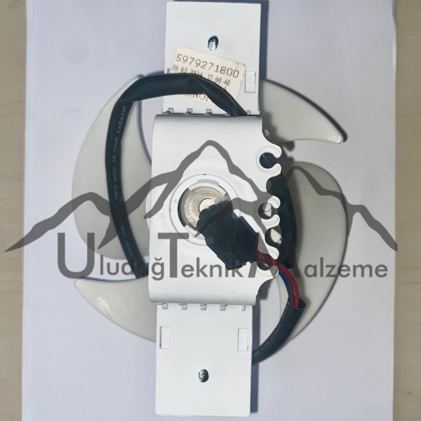 ARCELIK BUZDOLABI İÇ FAN MOTORU 12V SET +kdv